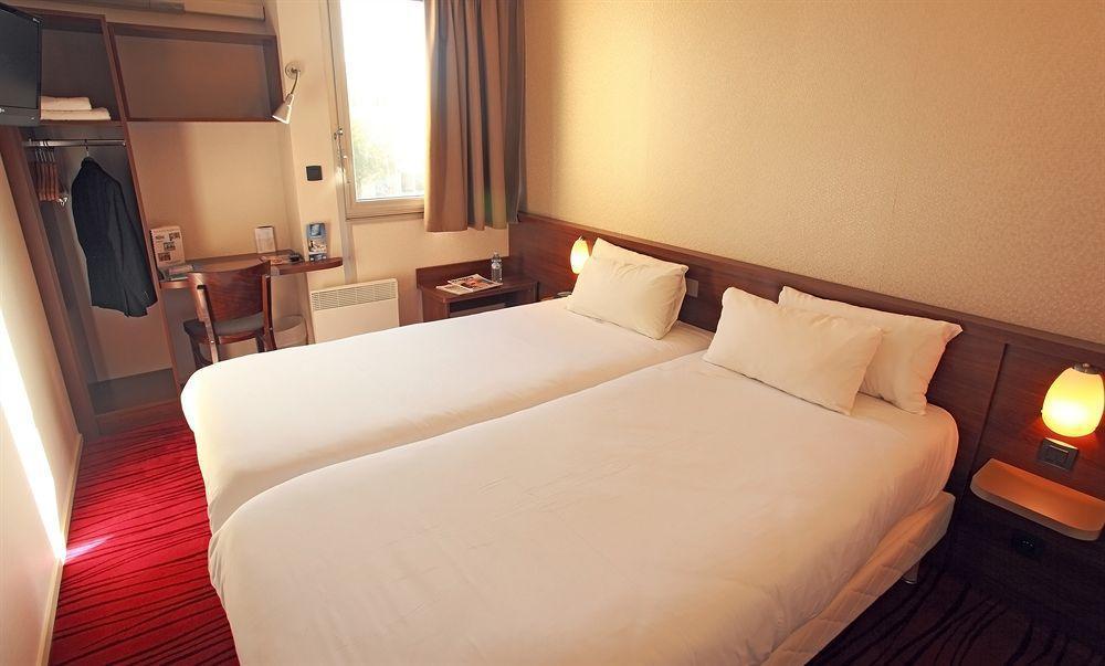 Brit Hotel Toulouse Colomiers - L'Esplanade 객실 사진